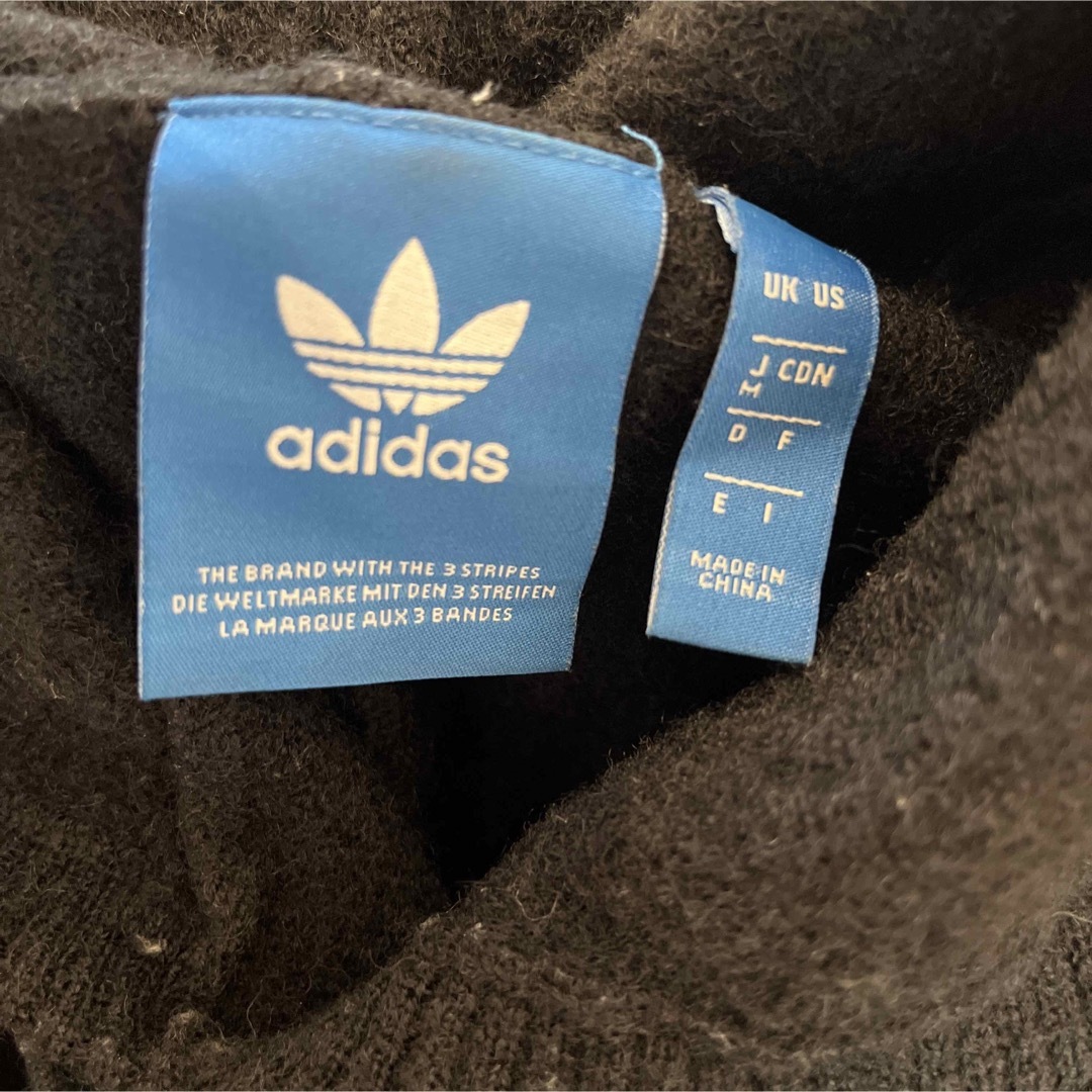 adidas originals パーカー