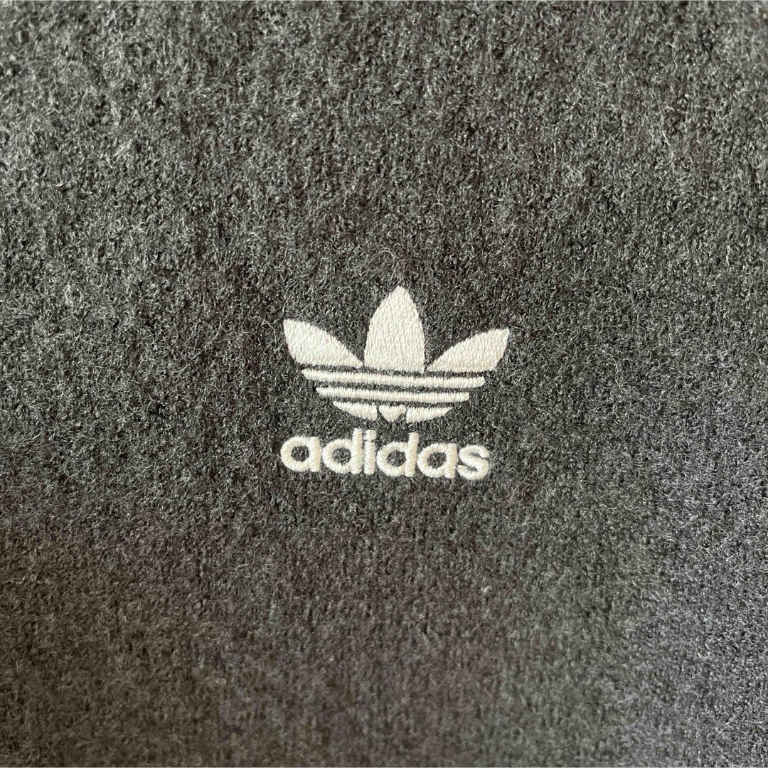 adidas originals パーカー