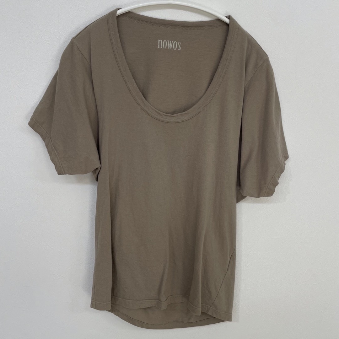 Fabiane Roux(ファビアンルー)のnowos BACK DRAPE TEE Tシャツ ベージュ レディースのトップス(Tシャツ(半袖/袖なし))の商品写真