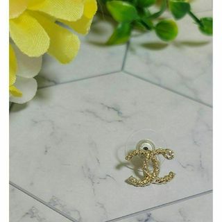CHANEL - CHANEL ココマーク ゴールド キラキラ ビジュー ピアス 片耳