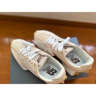 ニューバランス(New Balance)のニューバランス　スニーカー　ニューバランス327(スニーカー)