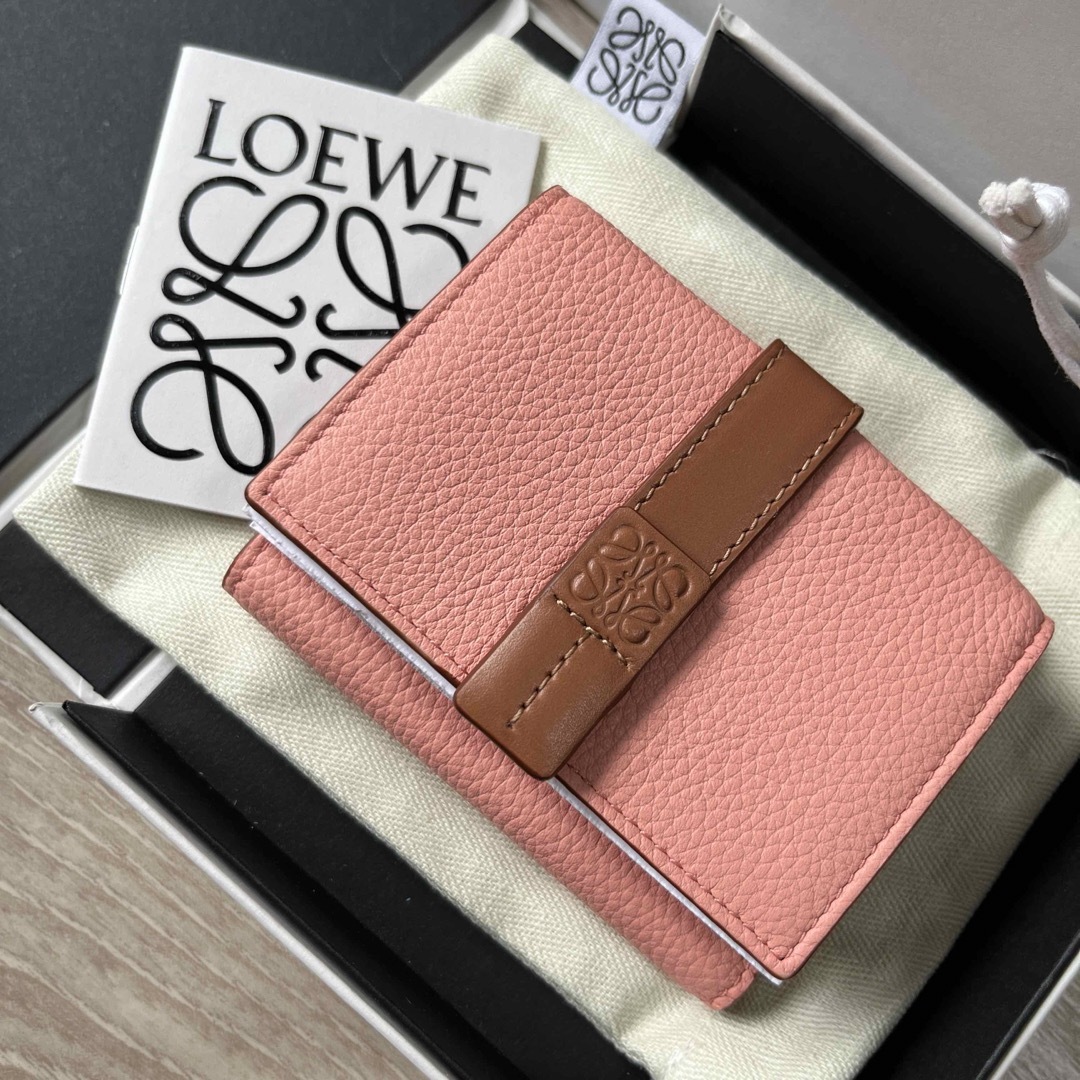 【期間限定値下げ】LOEWE 三つ折り財布