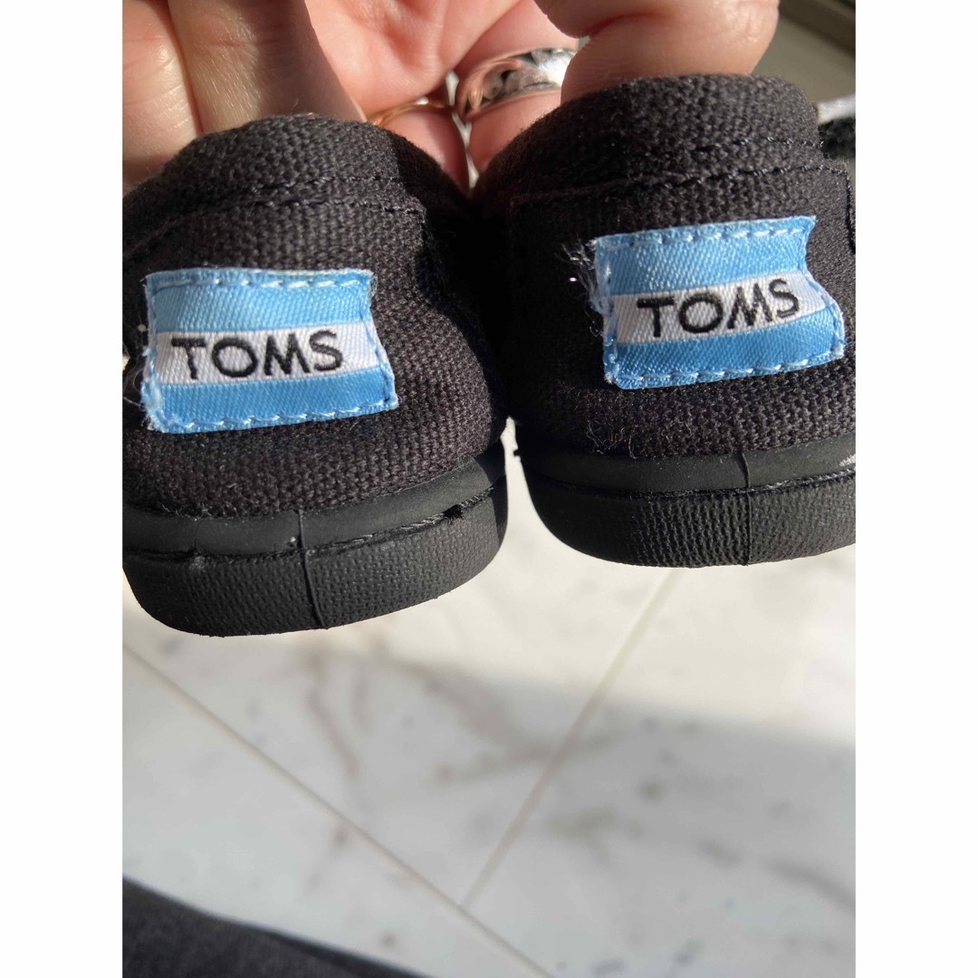 TOMS(トムズ)のTOMS ベビーシューズ キッズ/ベビー/マタニティのベビー靴/シューズ(~14cm)(スニーカー)の商品写真