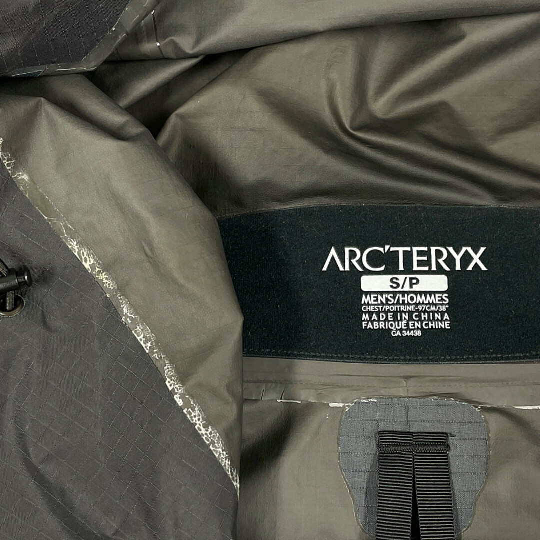 ARC'TERYX(アークテリクス)のARC'TERYX アークテリクス BEAMS別注 BETA SL JACKET ベータ マウンテンパーカー GORE-TEX サイズ S 正規品 / 32264 メンズのジャケット/アウター(マウンテンパーカー)の商品写真