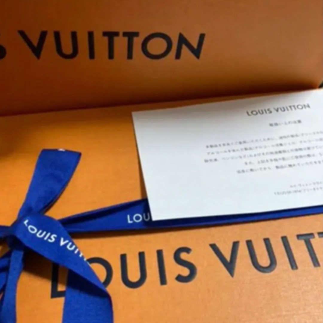 LOUIS VUITTON(ルイヴィトン)のレアな色め 【 LOUIS VUITTON 】人気モノグラム柄 ショルダーバッグ メンズのバッグ(ショルダーバッグ)の商品写真
