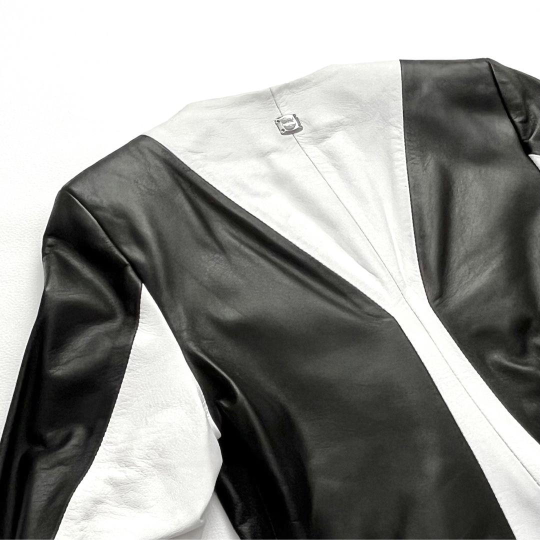 新品タグ付✨byblos レザー ノーカラー ジャケット 白 黒 S イタリア製