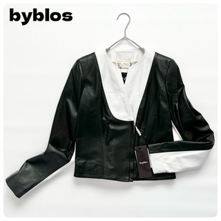 ビブロス(BYBLOS)の新品タグ付✨byblos レザー ノーカラー ジャケット 白 黒 S イタリア製(ノーカラージャケット)