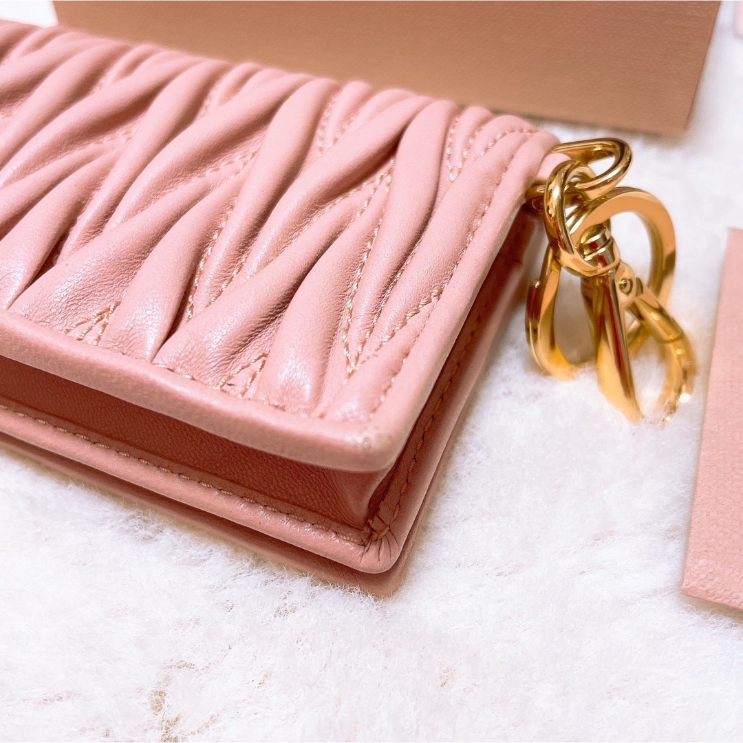 miumiu - 美品 miumiu カードケース マトラッセ ピンクの通販 by