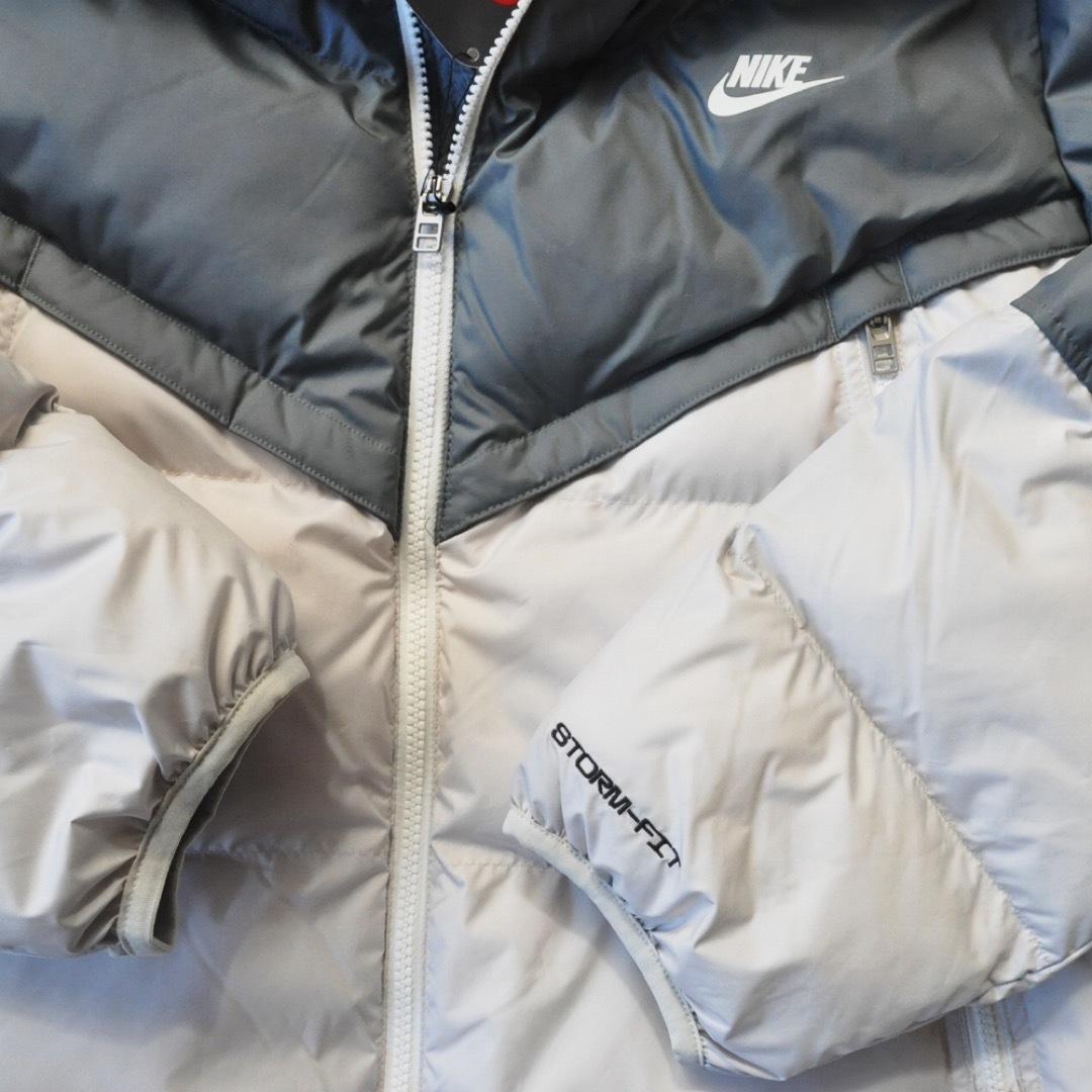 NIKE(ナイキ)のNIKE/NSW STORM-FIT WINDRUNNER PADDED JKT メンズのジャケット/アウター(ダウンジャケット)の商品写真