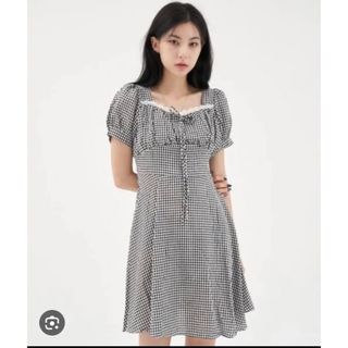 スタイルナンダ(STYLENANDA)のHEART NECK GINGHAM CHECK MINI ONEPIECE(ひざ丈ワンピース)