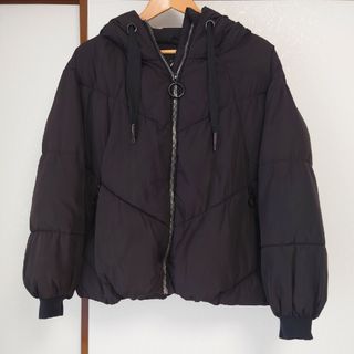 ザラ(ZARA)のZARA 撥水加工入り パフジャケット ブラック(ダウンジャケット)