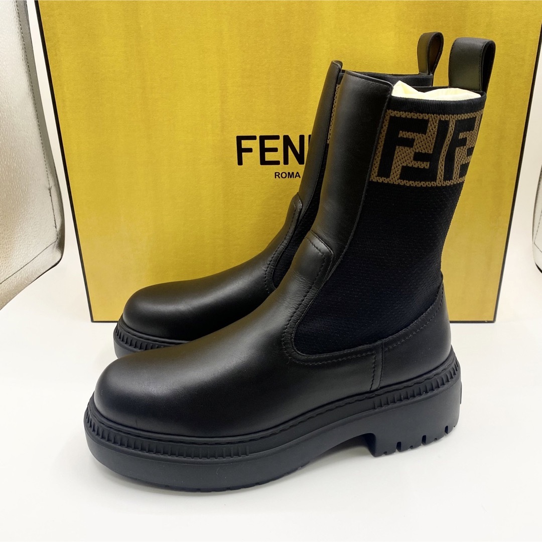 美品 FENDI ドミノ バイカーブーツ FF サイドゴア 37 サイズ - ブーツ