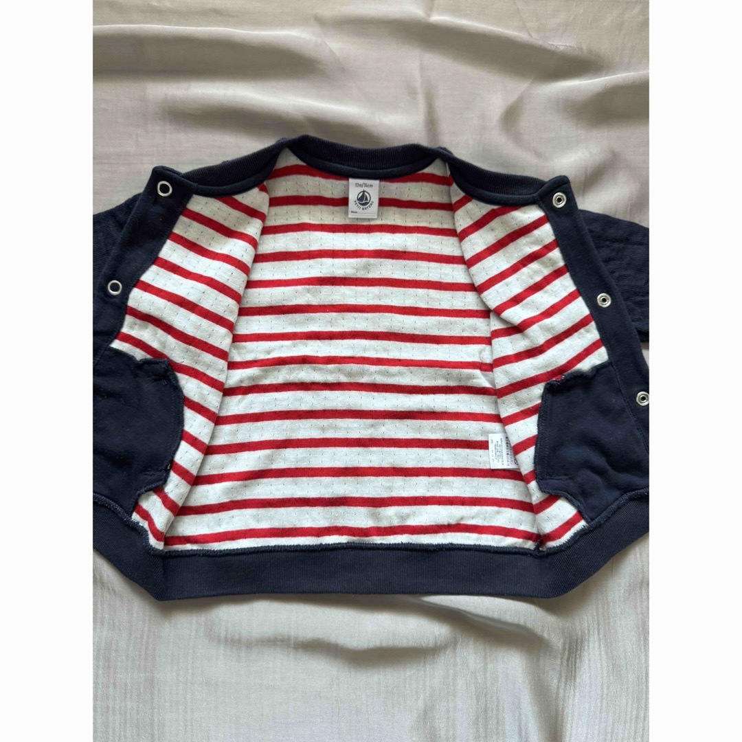 PETIT BATEAU(プチバトー)のプチバトー　　カーディガン　紺色　ネイビー　74cm キッズ/ベビー/マタニティのベビー服(~85cm)(カーディガン/ボレロ)の商品写真