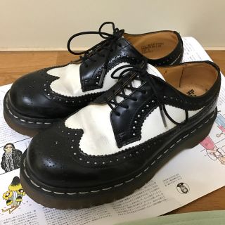 ドクターマーチン ウイング 白黒-