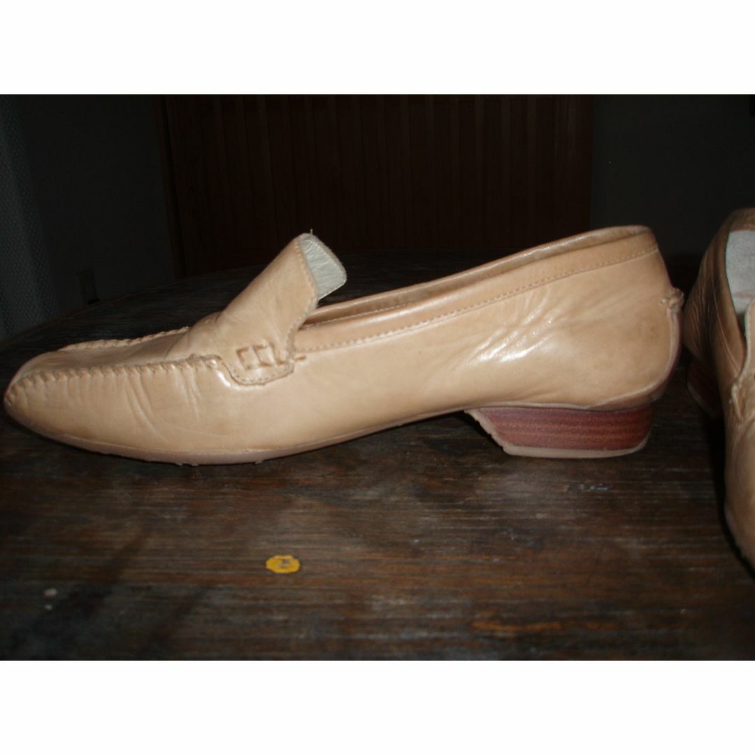 Clarks(クラークス)の最終値下げ❤Clarksのベージュ色の靴 レディースの靴/シューズ(ローファー/革靴)の商品写真