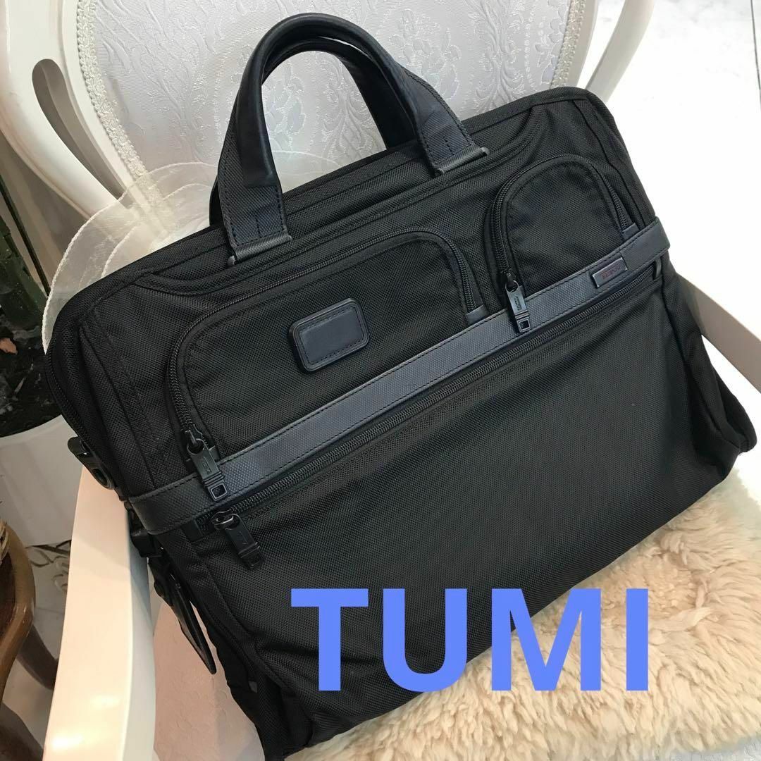 TUMI ALPHA2 コンパクト・ラージ・スクリーン・コンピューター 軽量-