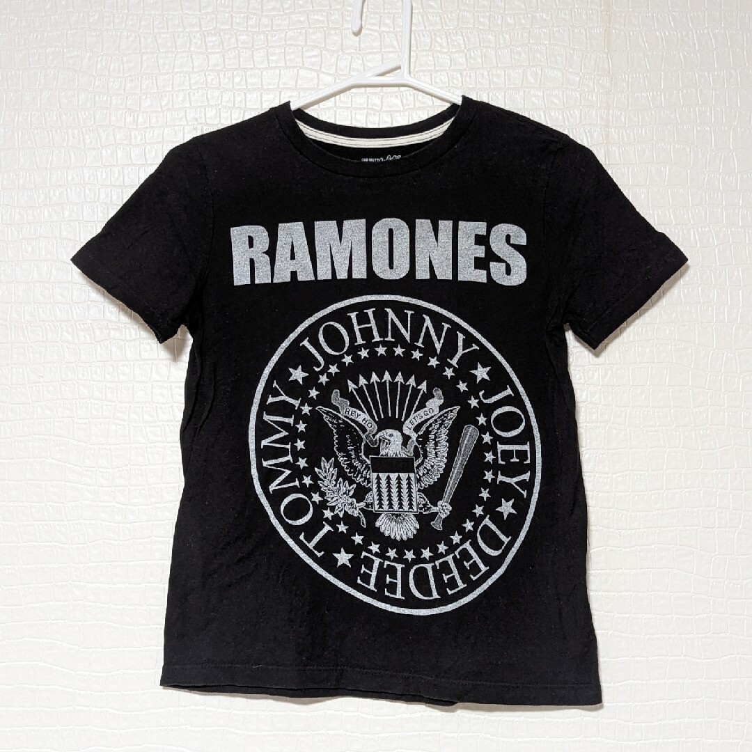 Old Navy(オールドネイビー)のold navyオールドネイビー RAMONESラモーンズTシャツ キッズ130 キッズ/ベビー/マタニティのキッズ服男の子用(90cm~)(Tシャツ/カットソー)の商品写真