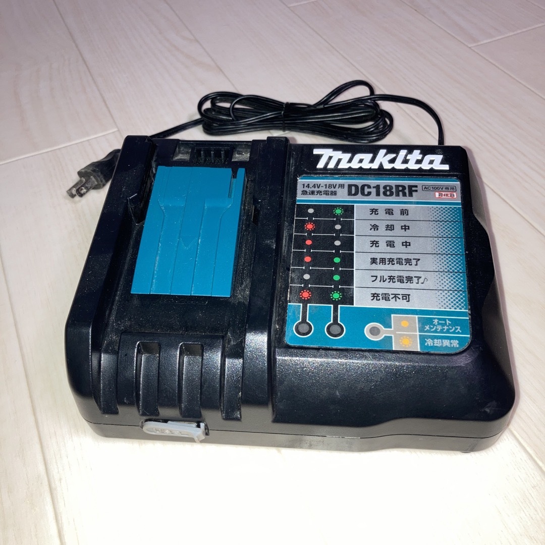 Makita(マキタ)のマキタ　バッテリー充電器　DC18RF スマホ/家電/カメラのスマホ/家電/カメラ その他(その他)の商品写真