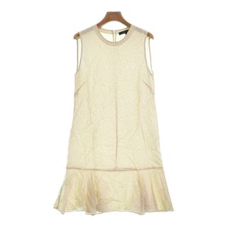 ビーシービージーマックスアズリア(BCBGMAXAZRIA)のBCBG MAXAZRIA ワンピース XS ピンクベージュ 【古着】【中古】(ひざ丈ワンピース)