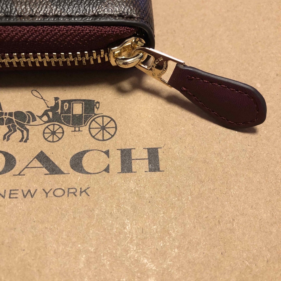 COACH   新品未使用COACHコーチ長財布 シグネチャー柄 ブラウン