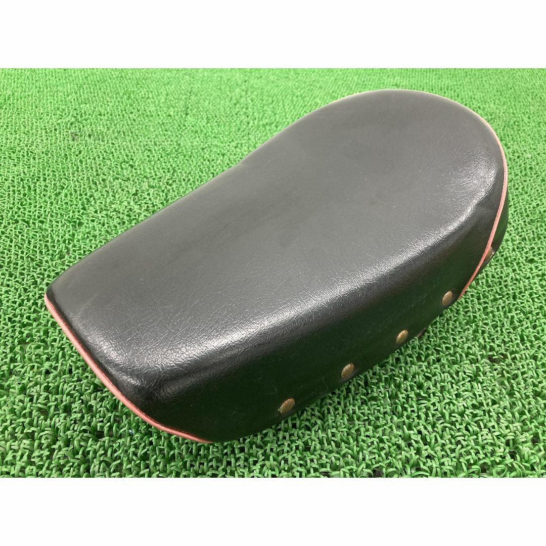 モーターヘッド製モンキー シート 社外 中古 バイク 部品 Z50J AB27 赤パイピング スタッドシート 破れ無し 品薄:22313317 | フリマアプリ ラクマ