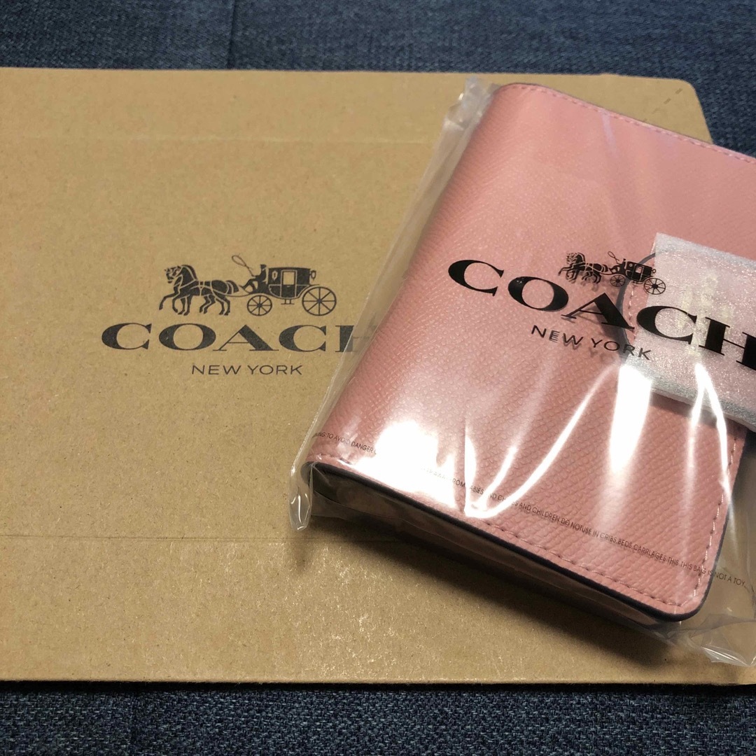 COACH コーチ 二つ折り財布 ピンク 新品未使用
