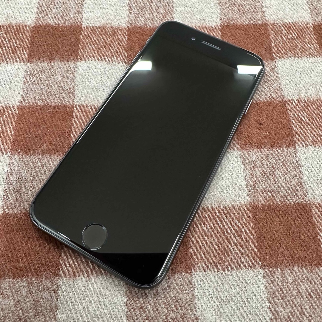 ????《4164》【バッテリー100%】iPhone8 64GB  SIMフリー