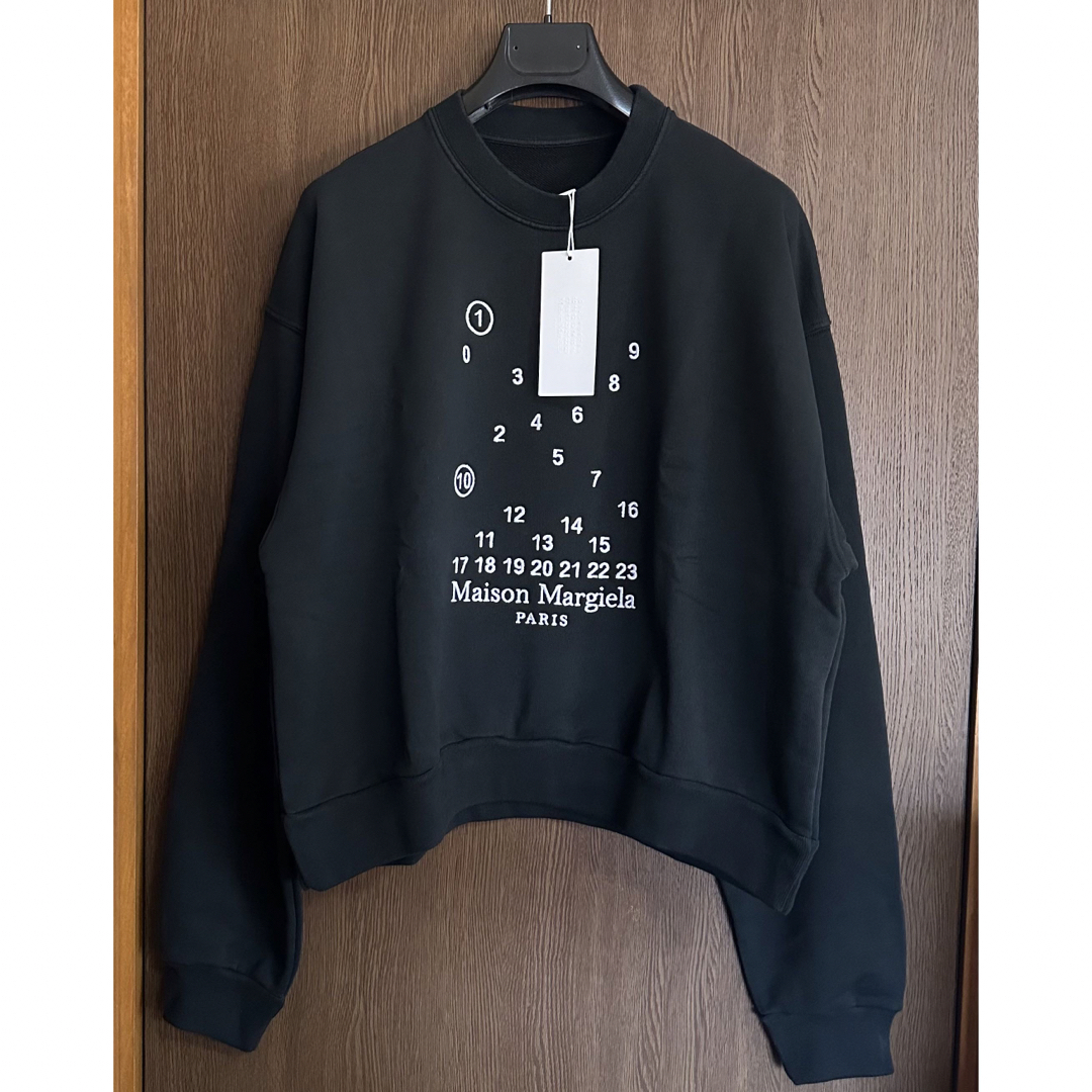黒M新品 メゾン マルジェラ カレンダーロゴ 刺繍 スウェット シャツ ブラック | フリマアプリ ラクマ