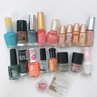 メイベリン(MAYBELLINE)のネイル18本セット+おまけ付き♡ネイルまとめ売り福袋♡マニキュアセット♡(マニキュア)