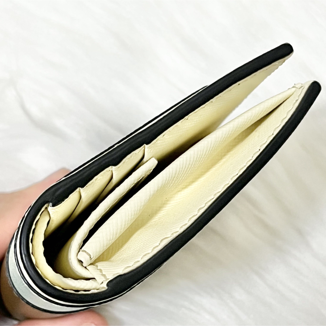 【極美品】MARNI 二つ折り財布 コンパクトウォレット サフィアーノレザー