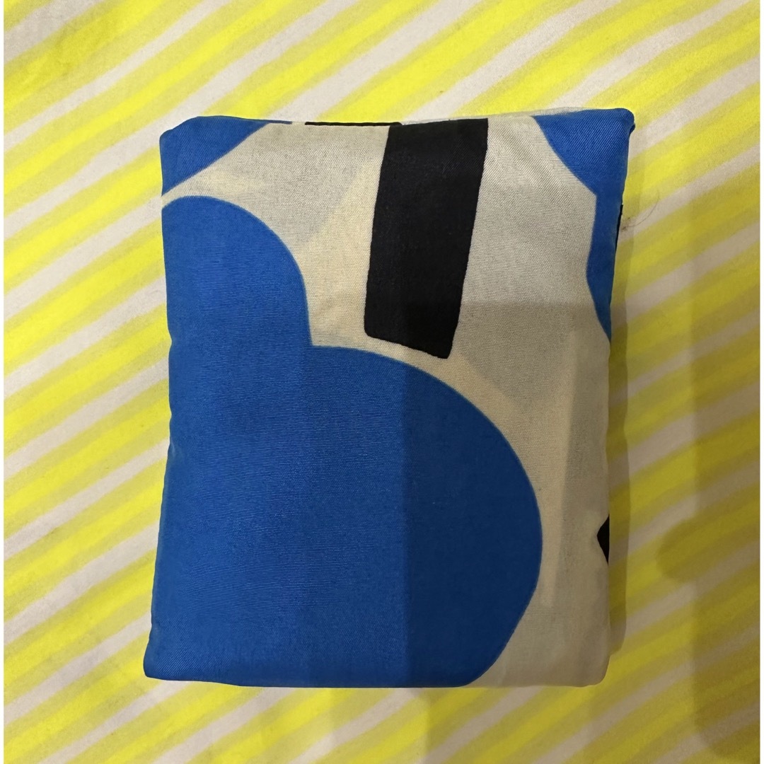 marimekko(マリメッコ)の完売 未使用 廃番 マリメッコ 青 ブルー ウニッコ スマートバッグ エコバッグ レディースのバッグ(エコバッグ)の商品写真