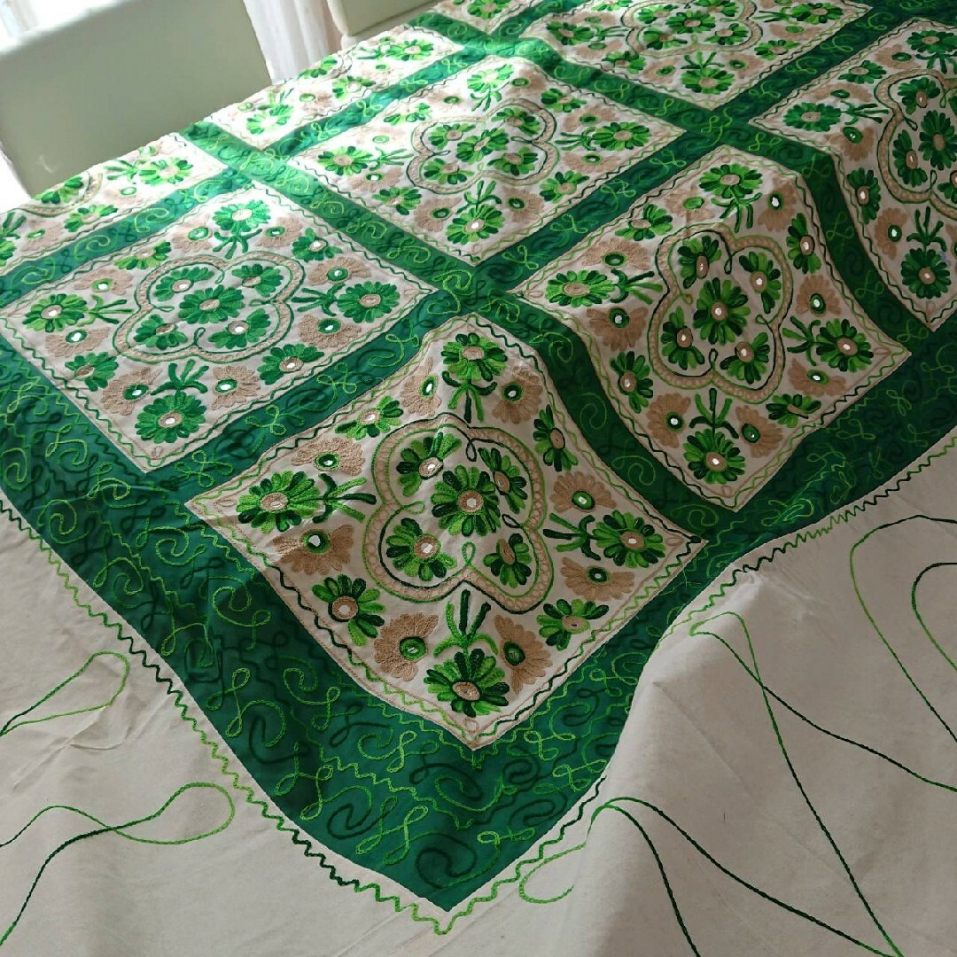 新品未使用】スザニ刺繍 マルチカバー ベッドカバー テーブルクロス-