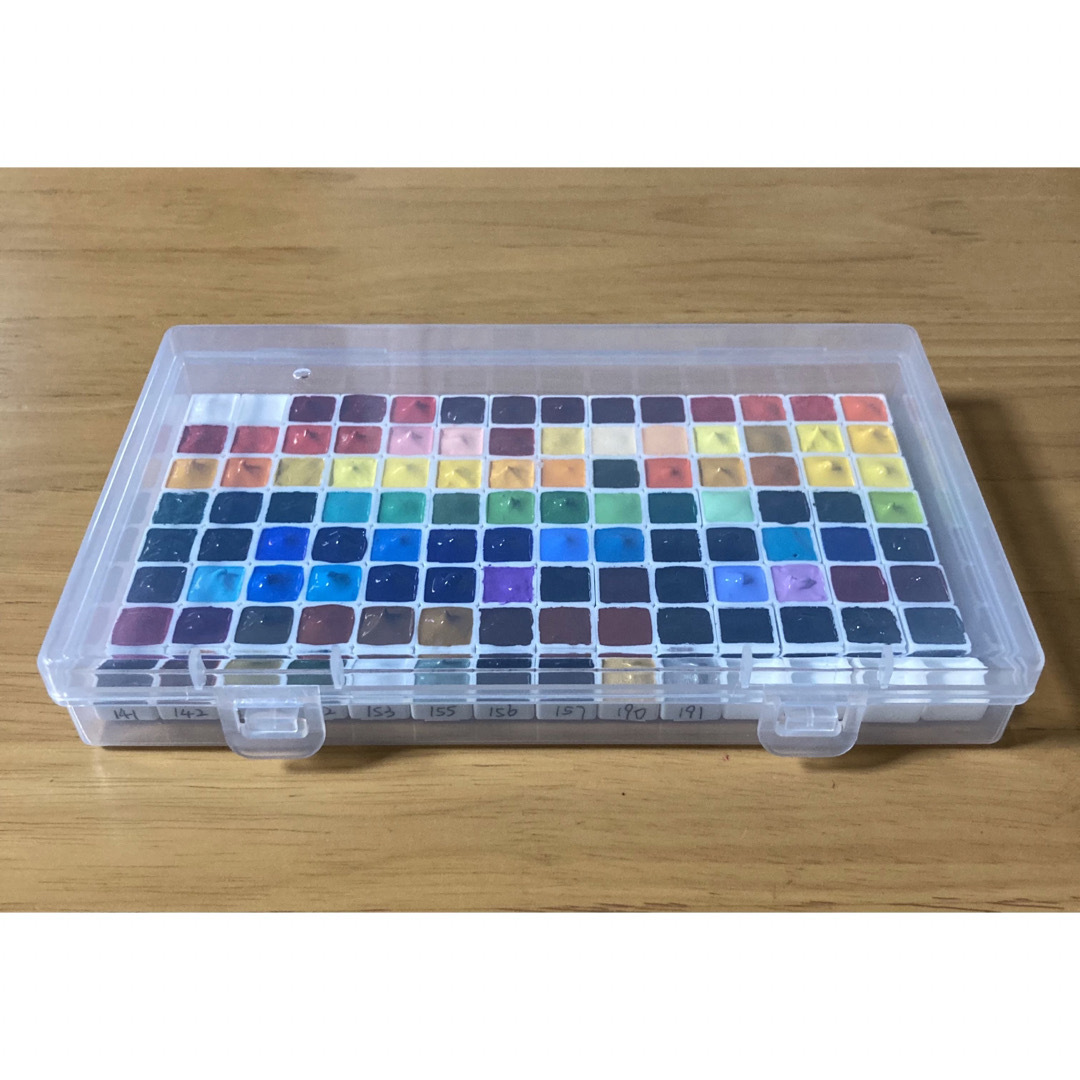ホルベイン 透明水彩絵の具　全108色　小分けセット ケース付き ホルベイン 透明水彩絵の具 全108色 小分けセット ケース付き