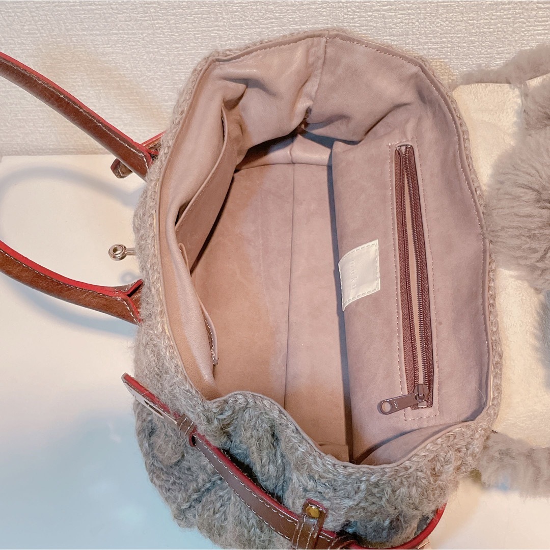 ムク muku モンテローザ ムートンバッグ  グレージュ　ブラウン　グレー レディースのバッグ(ハンドバッグ)の商品写真