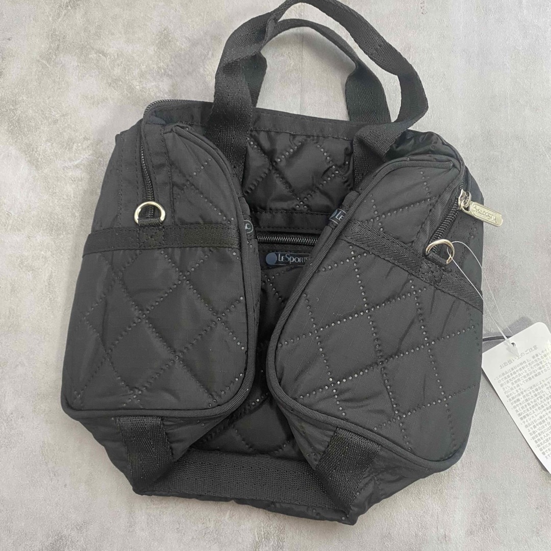 LeSportsac(レスポートサック)の[新品] レスポートサック　BLACK ショルダーバッグ　キルト　旅行トラベル レディースのバッグ(ショルダーバッグ)の商品写真