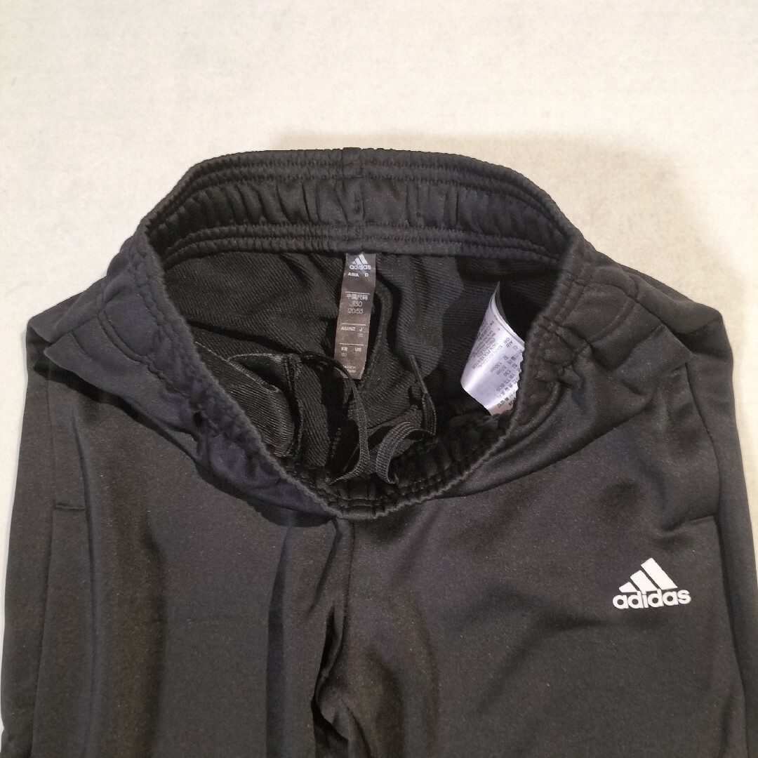 adidas(アディダス)の新品　アディダストラックスーツ　 ジャージ上下　セットアップ　ジュニア 130 キッズ/ベビー/マタニティのキッズ服男の子用(90cm~)(その他)の商品写真