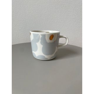 マリメッコ(marimekko)のマリメッコ 　コーヒーカップ　アイシーグレー×ゴールド　200ml(グラス/カップ)