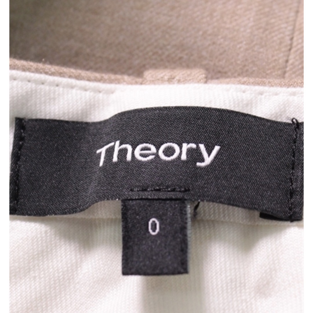 theory(セオリー)のtheory センタープレス　テーパード　パンツ　スラックス レディースのパンツ(クロップドパンツ)の商品写真