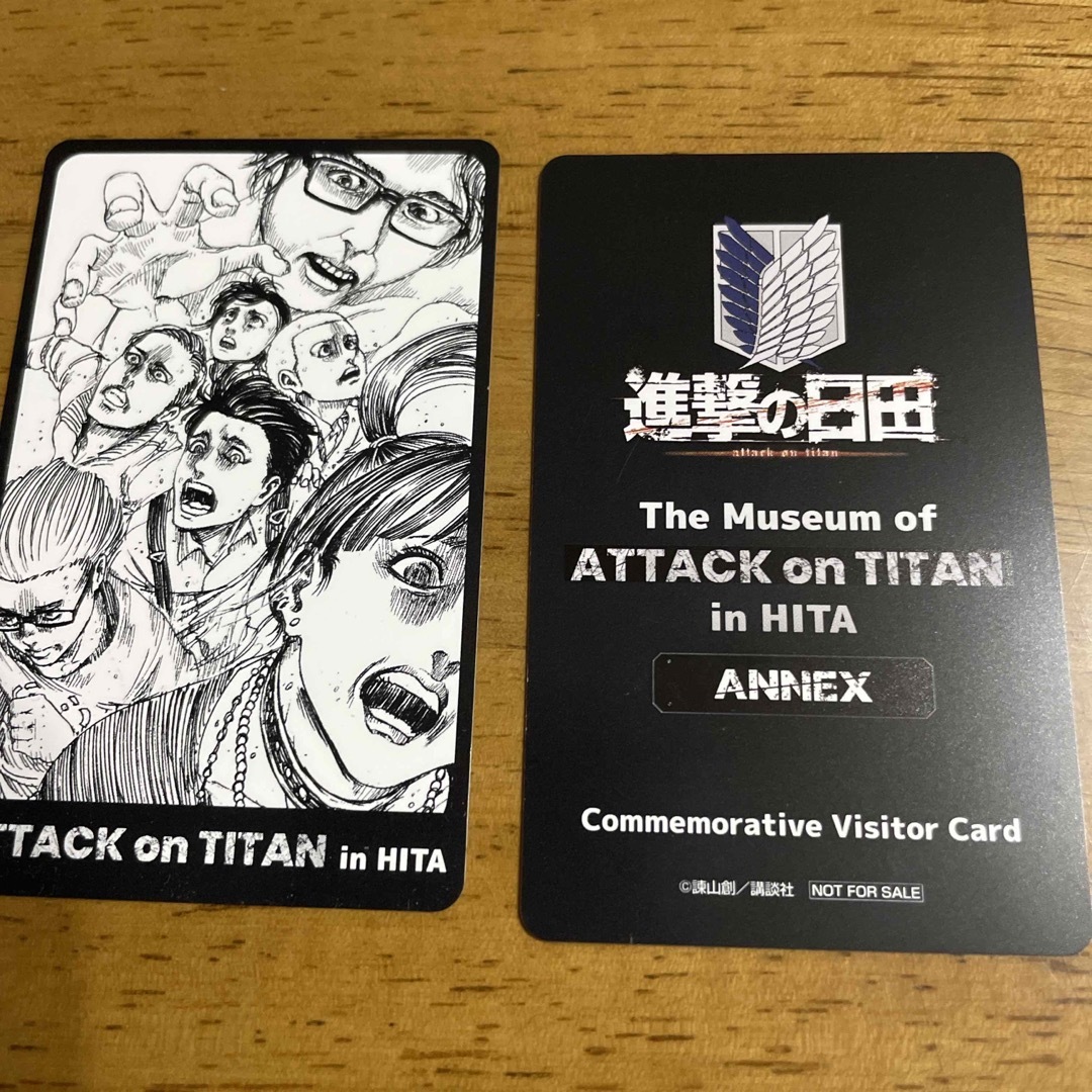 進撃の巨人カード２枚!HITA 。ガイドマップ エンタメ/ホビーのアニメグッズ(カード)の商品写真