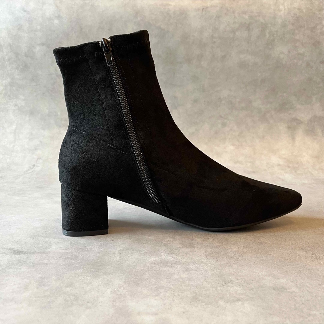 スクエアトゥストレッチショートブーツ23.5cm黒スエード レディースの靴/シューズ(ブーツ)の商品写真