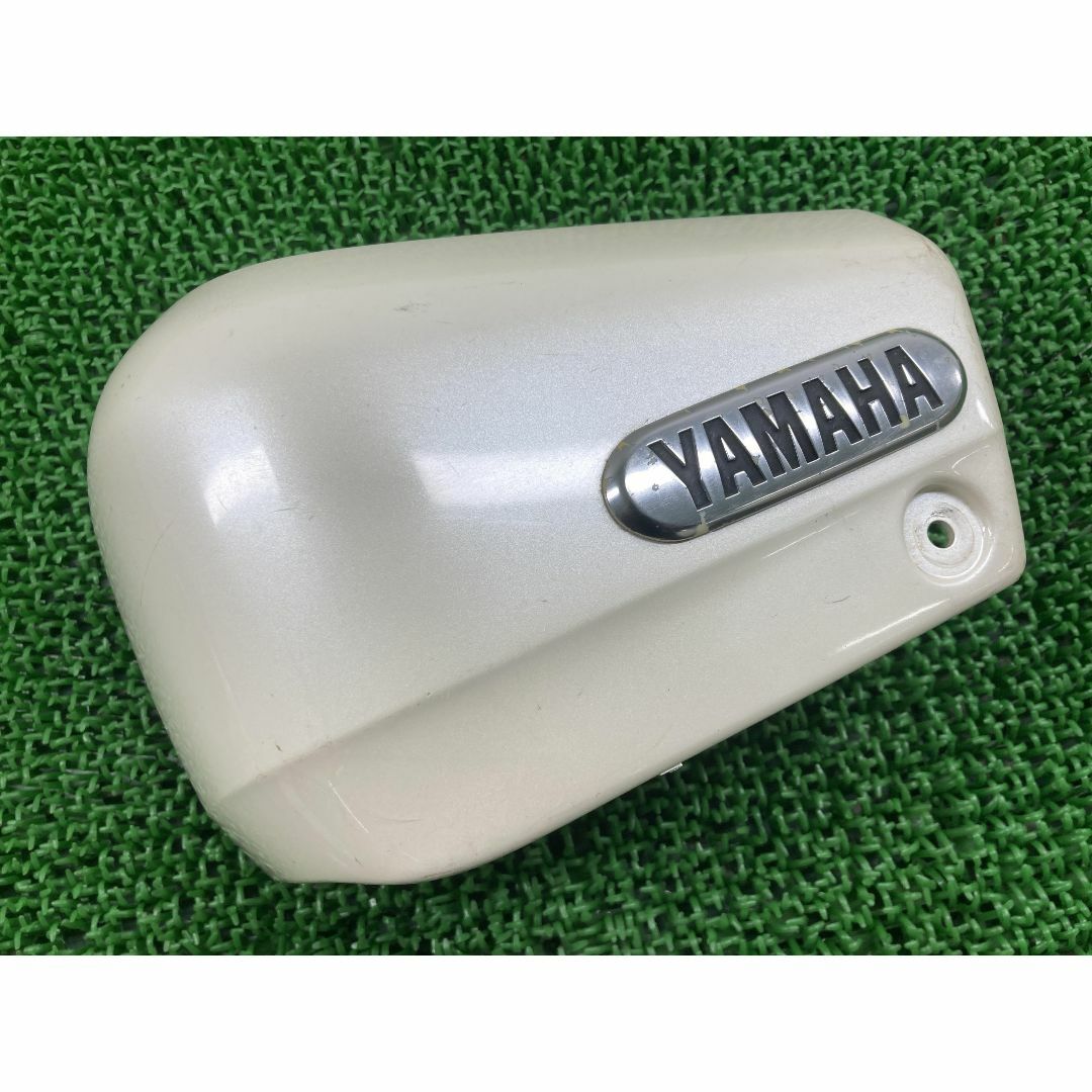 ドラッグスター250 サイドカバー 左 パール ヤマハ 純正 中古 バイク 部品 VG02J 割れ欠け無し 品薄 希少品 ニューパールホワイト 車検 Genuine:22304636 | フリマアプリ ラクマ