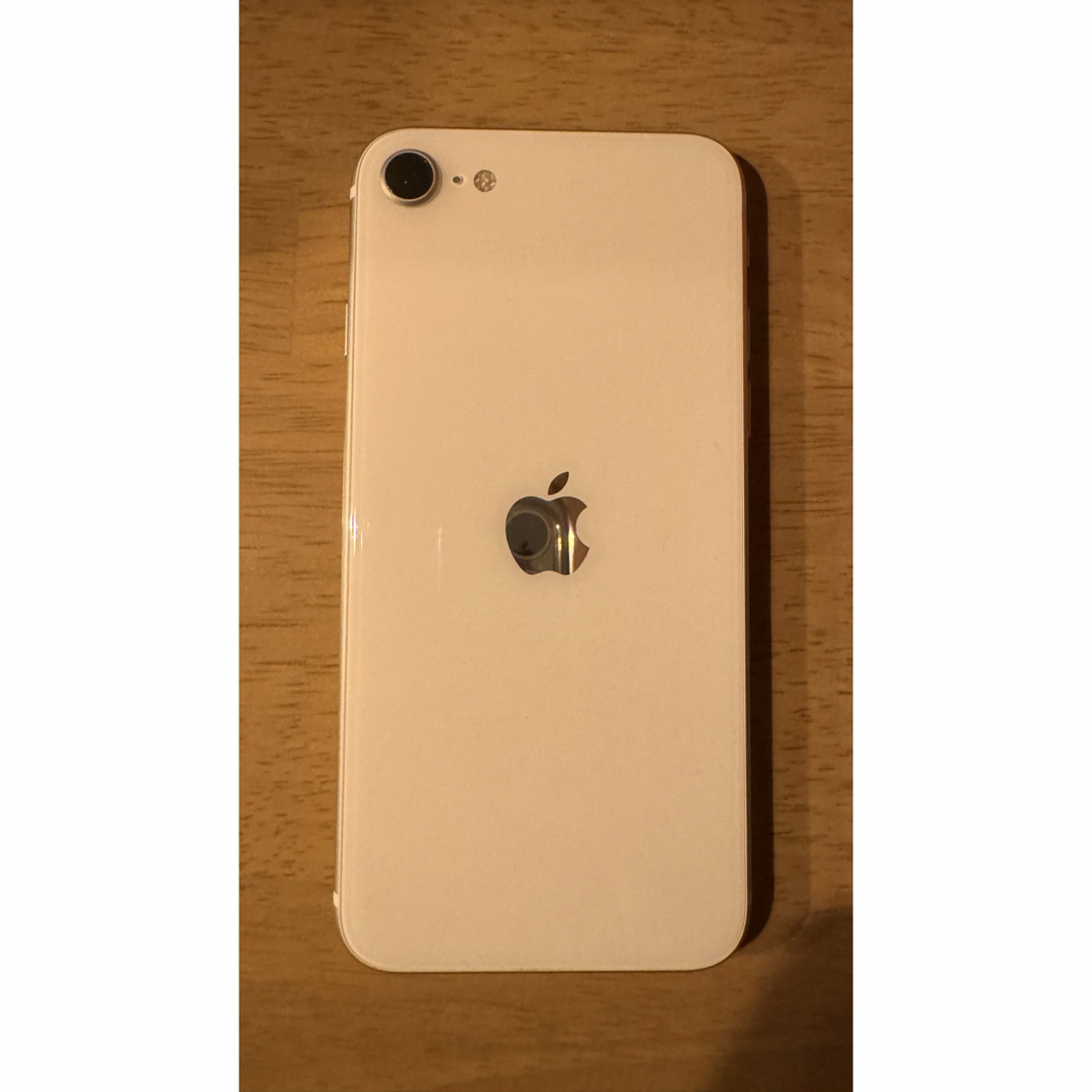 Apple(アップル)のiPhone SE 第2世代　SIMフリー スマホ/家電/カメラのスマートフォン/携帯電話(スマートフォン本体)の商品写真