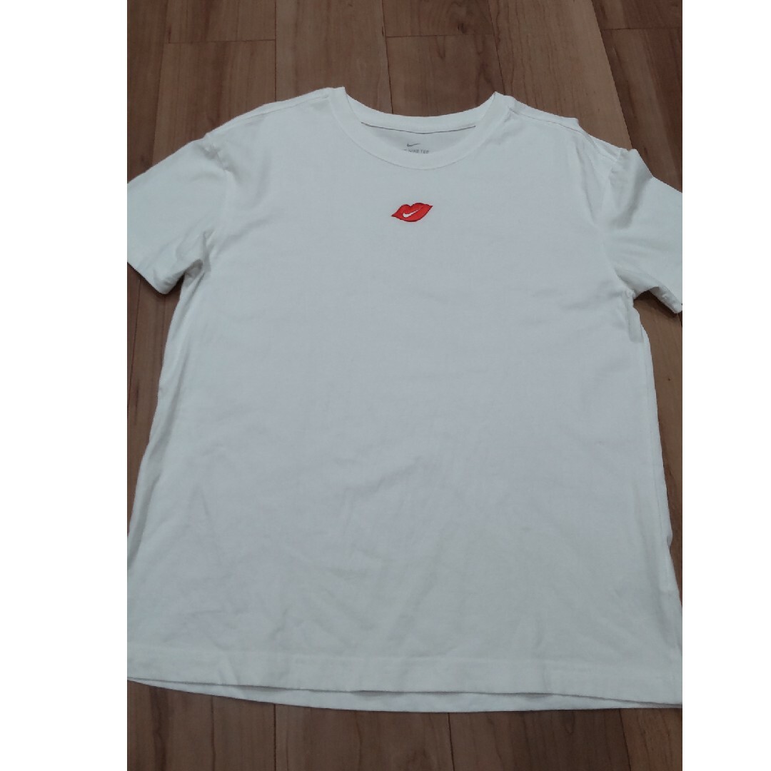 NIKE　Tシャツ　キスマーク | フリマアプリ ラクマ