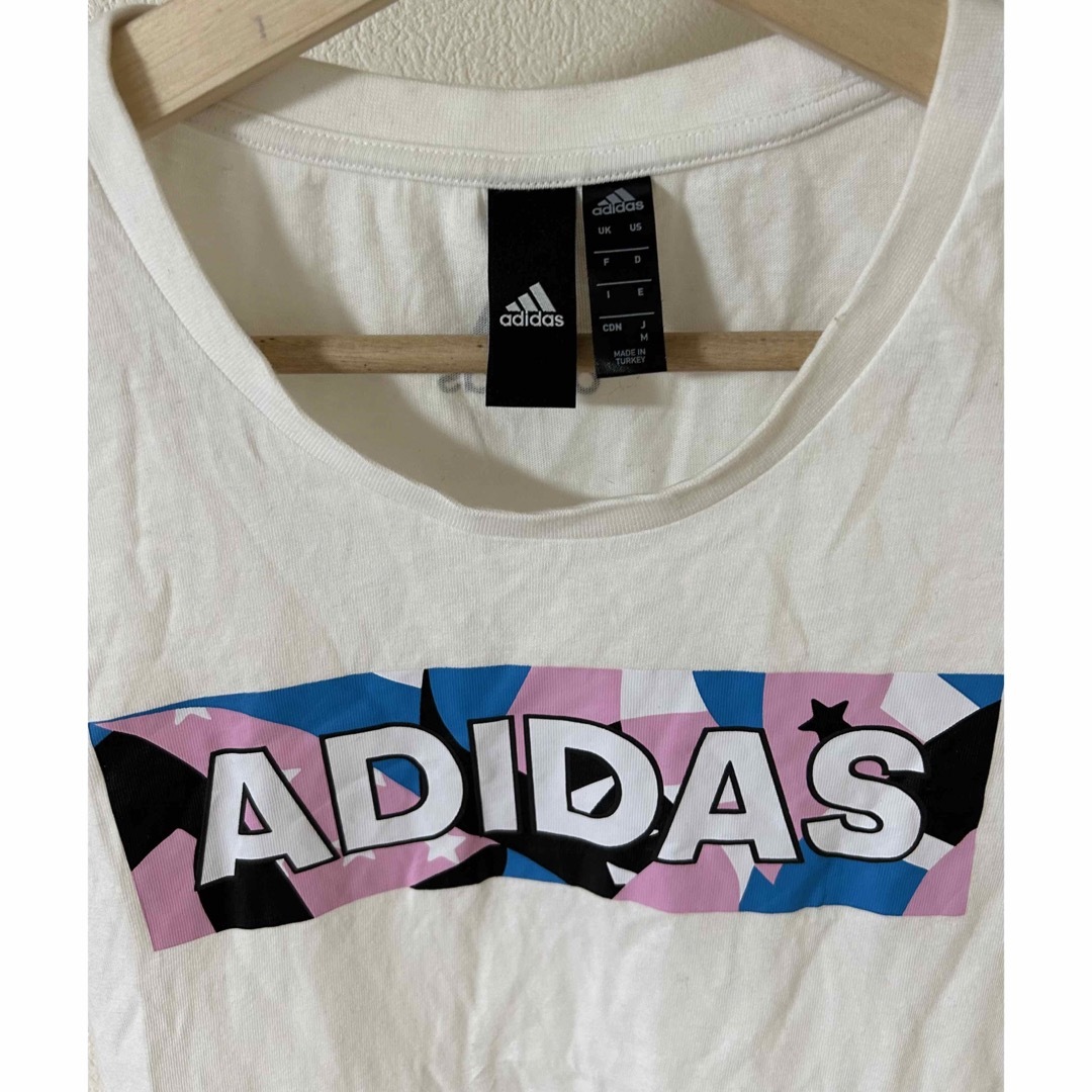 adidas(アディダス)のadidas アディダス tシャツ レディースM(小さめ) ホワイト ビックロゴ レディースのトップス(Tシャツ(半袖/袖なし))の商品写真