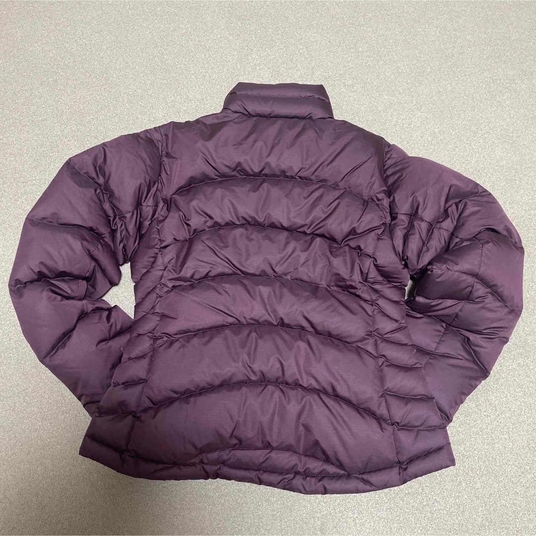 patagonia(パタゴニア)の【新品未使用☆タグ付き】パタゴニア　ダウンジャケット　袋付き　紫 レディースのジャケット/アウター(ダウンジャケット)の商品写真