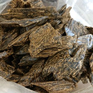 インドネシア産 香木 kalimantan dugga 100g①