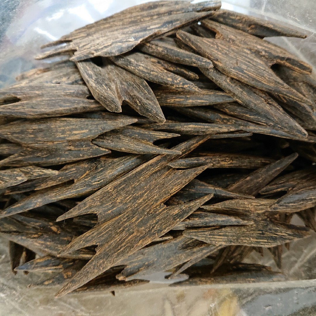 インドネシア産 香木 kalimantan dugga 100g①