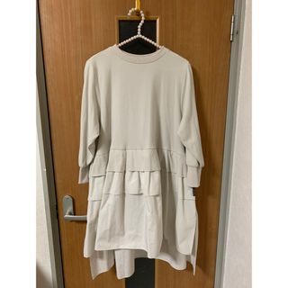 ザラ(ZARA)のイシカワラボ　新品未使用　チュニック　ティアード　トップス　ベージュ(チュニック)