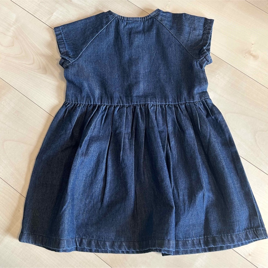 PETIT BATEAU(プチバトー)の【新品未使用】プチバトー デニムワンピース キッズ/ベビー/マタニティのベビー服(~85cm)(ワンピース)の商品写真