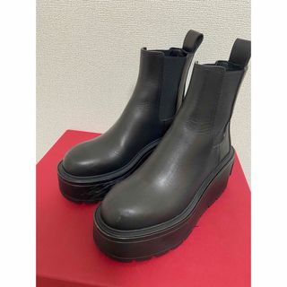 VALENTINO - valentino 厚底ブーツ 36.5の通販｜ラクマ